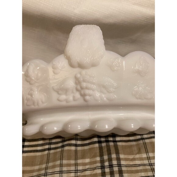 Vintage Westmoreland Milk Glass Grape & Vine Split Handle Basket/Candy Dish - Picture 7 of 12